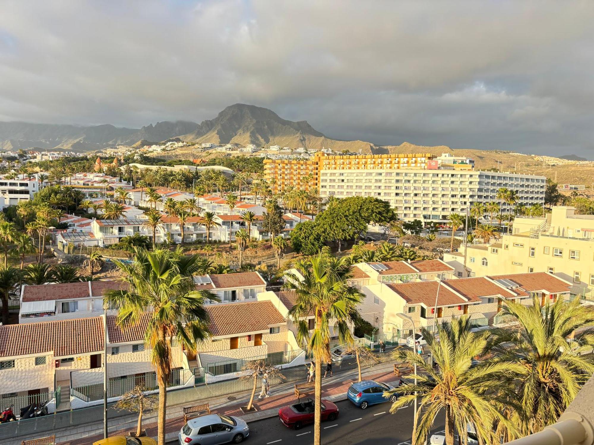 Comfortable Apartment In The Heart Of Las Americas Playa de las Americas  Exterior photo